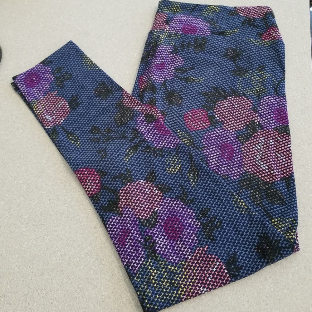 (NWOT) Lularoe Leggings TC